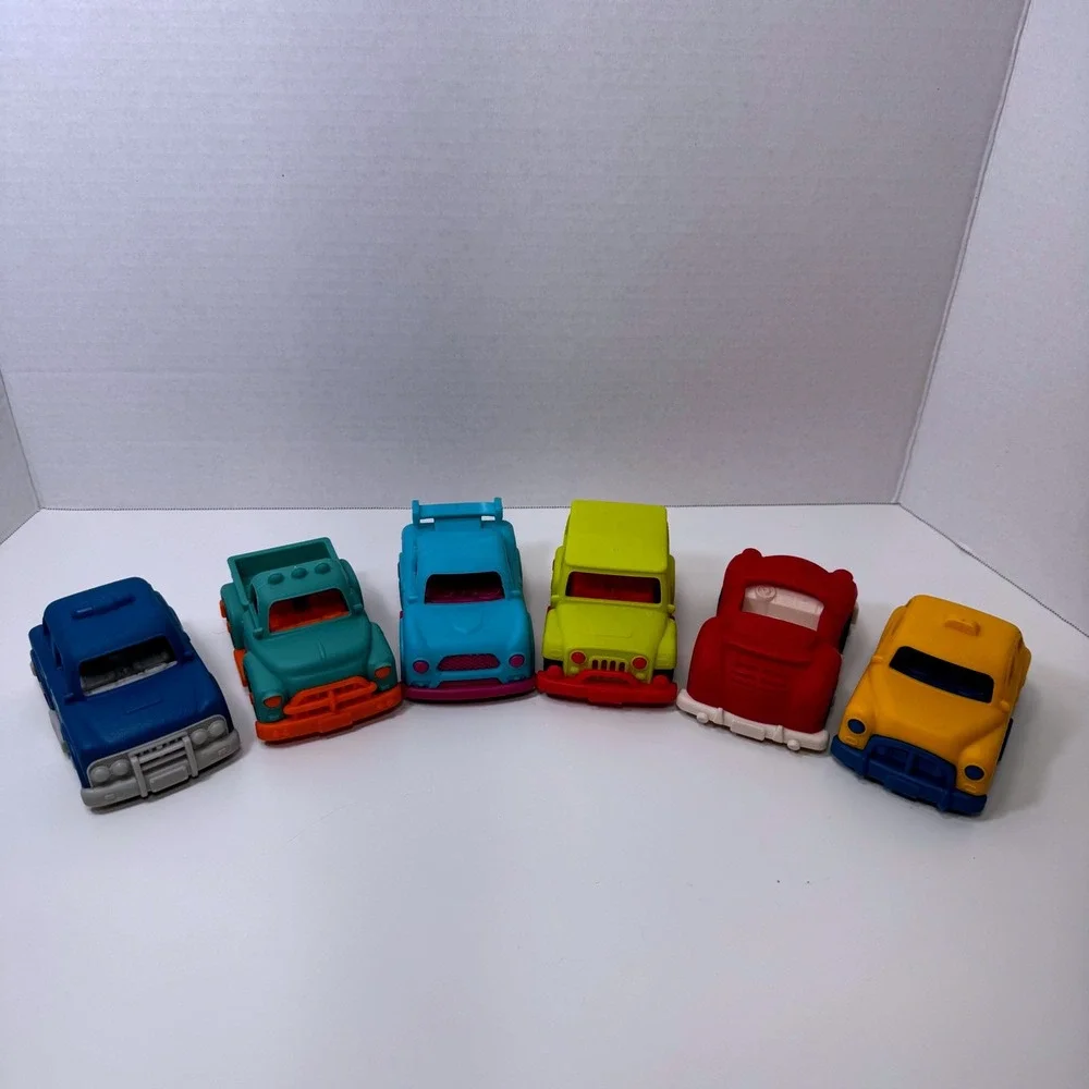 Happy Cruisers Set 8 Cars Vehicles Police Pickup Roadster Toddler Toys Preschool